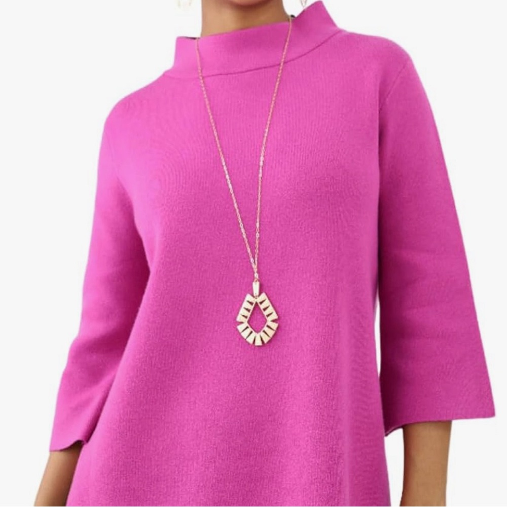 Fuchsia Mock Neck sweater- loose fit 
Size Large
